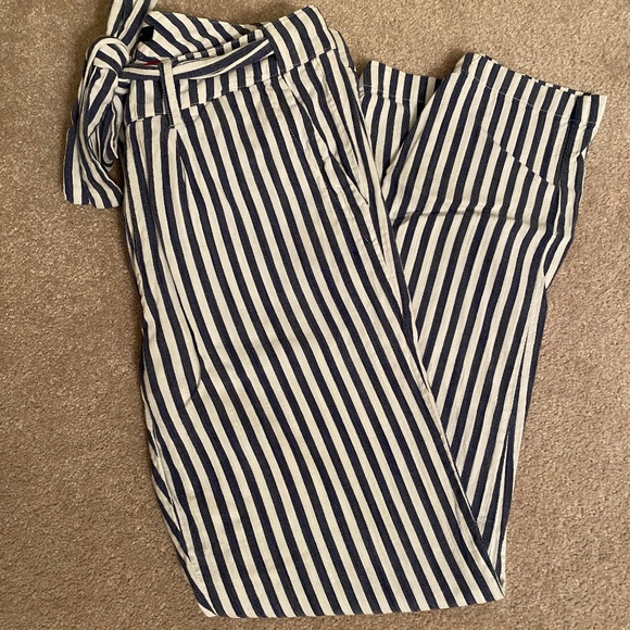 Tommy Hilfiger Lightweight Tie-belt Pants - Picture 1 of 4